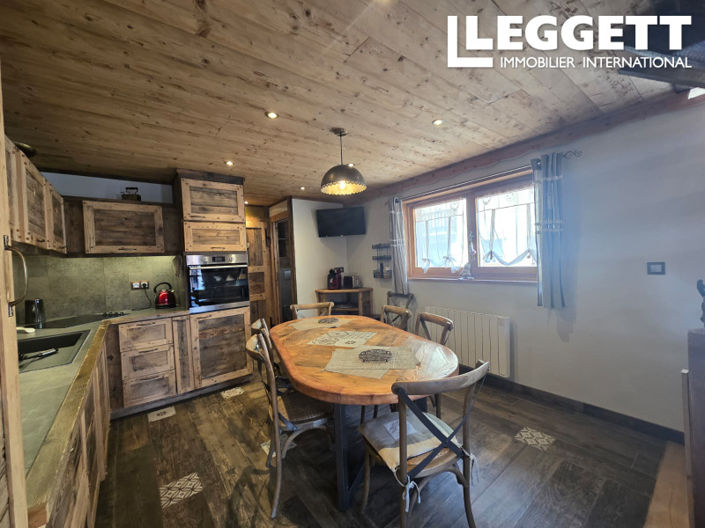 Image No.5-2 Bed House for sale