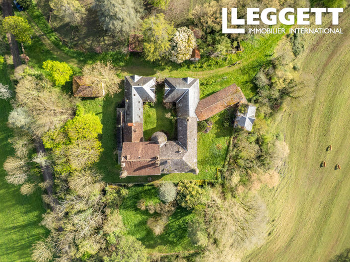 Image No.10-Châteaux de 15 chambres à vendre à Saint-Céré