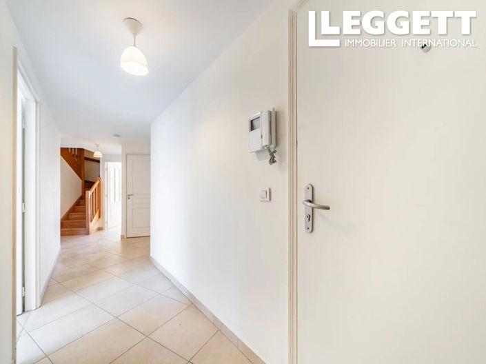 Image No.6-3 Bed Apartment for sale