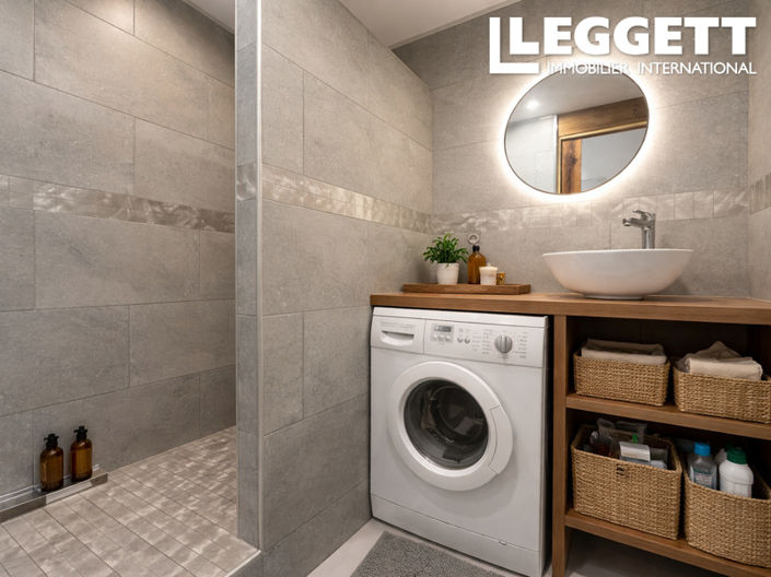 Image No.10-6 Bed House for sale