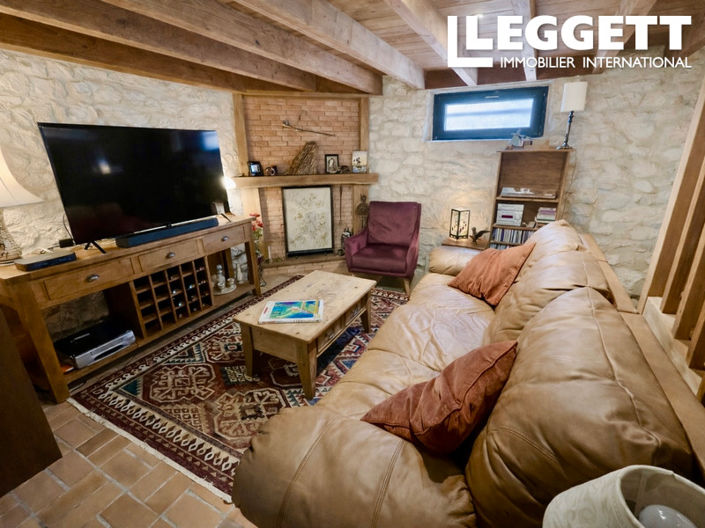 Image No.6-3 Bed House for sale