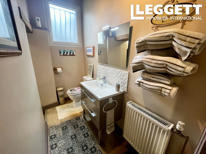 Image No.9-3 Bed House for sale