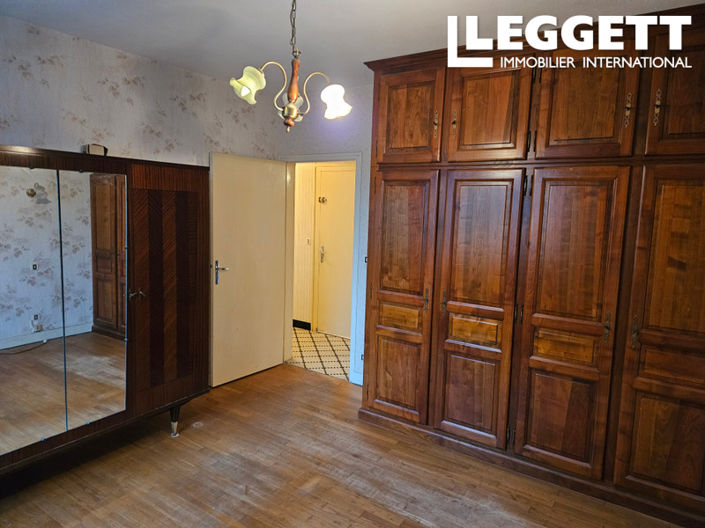 Image No.4-2 Bed House for sale