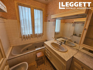 ahr0chm6ly9jzg4uagvzdglhlmltbw8vaw1hz2uvvevom