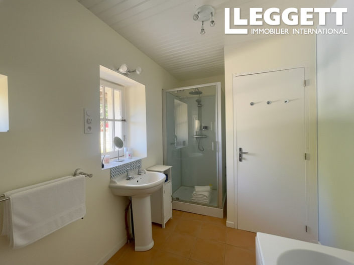 Image No.7-3 Bed House for sale