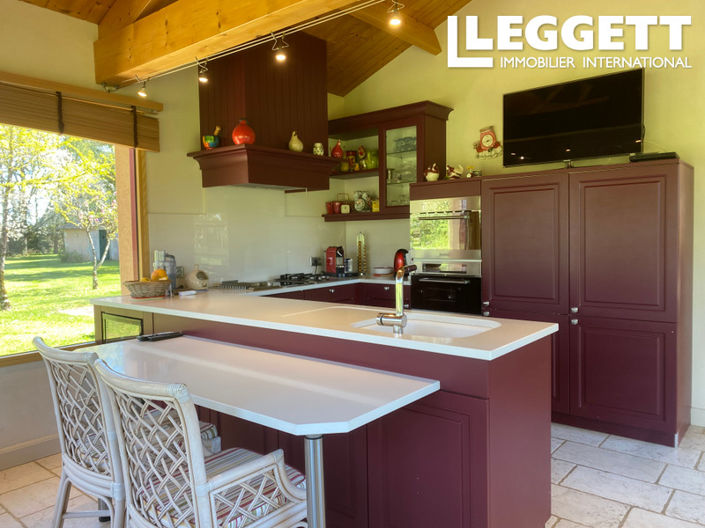 Image No.6-4 Bed House for sale