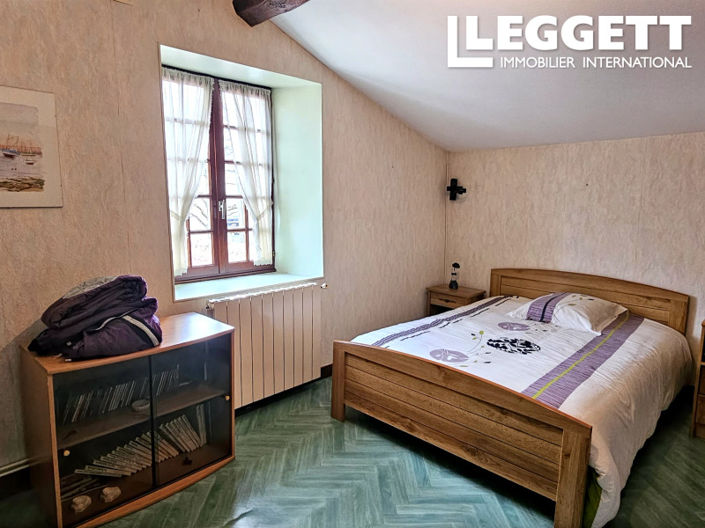 Image No.6-4 Bed House for sale