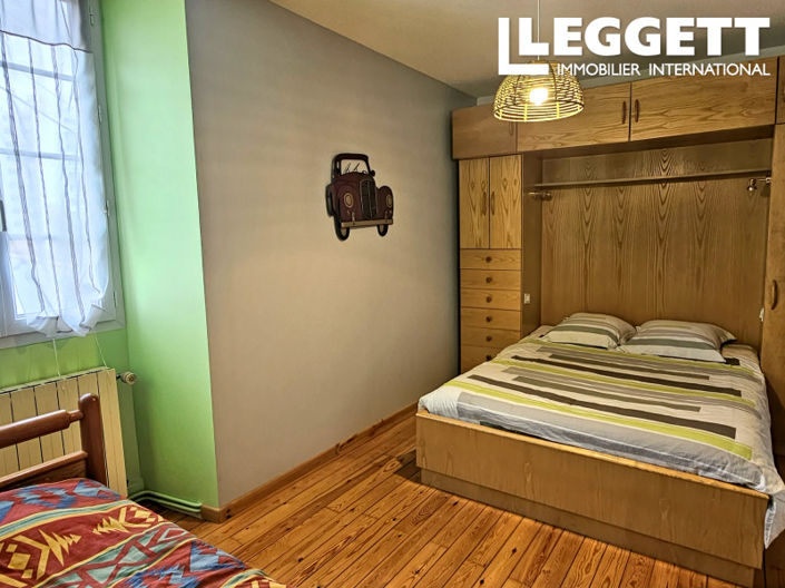 Image No.8-4 Bed House for sale