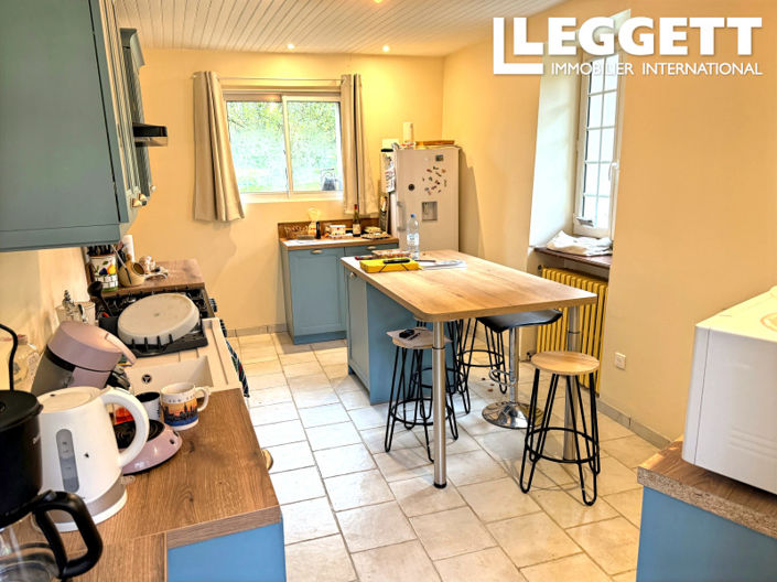 Image No.5-6 Bed House for sale