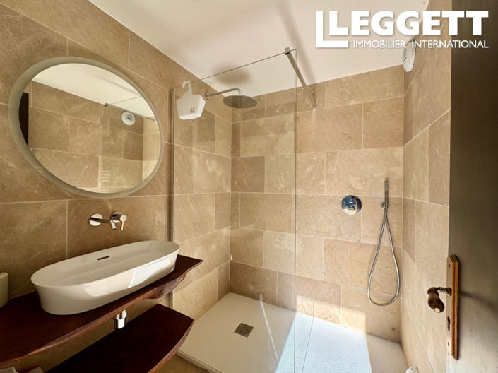 Image No.10-5 Bed House for sale