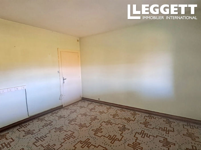 Image No.10-3 Bed House for sale