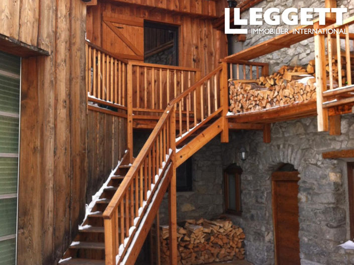 Image No.2-7 Bed House for sale