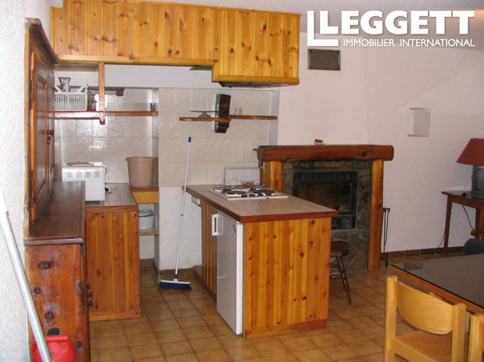 Image No.8-7 Bed House for sale