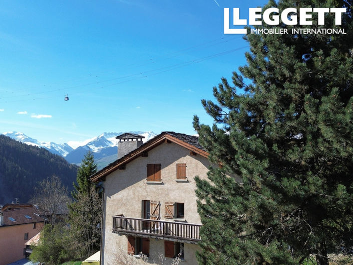 Image No.8-7 Bed House for sale