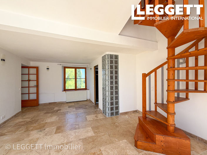 Image No.7-7 Bed House for sale