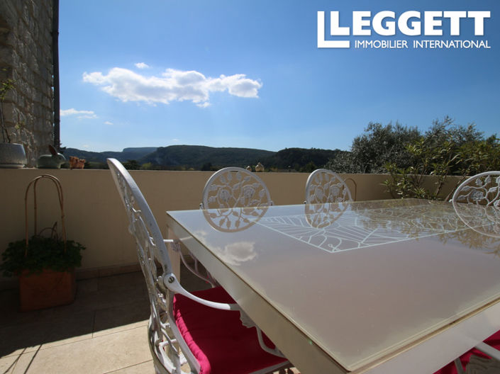 Image No.6-7 Bed House for sale