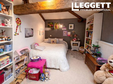 ahr0chm6ly9jzg4uagvzdglhlmltbw8vaw1hz2uvvevom