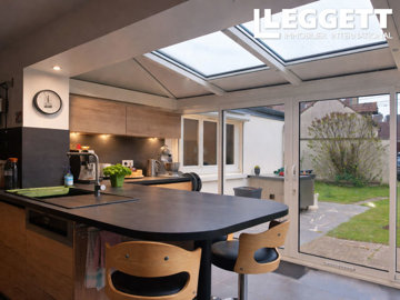 ahr0chm6ly9jzg4uagvzdglhlmltbw8vaw1hz2uvvevom