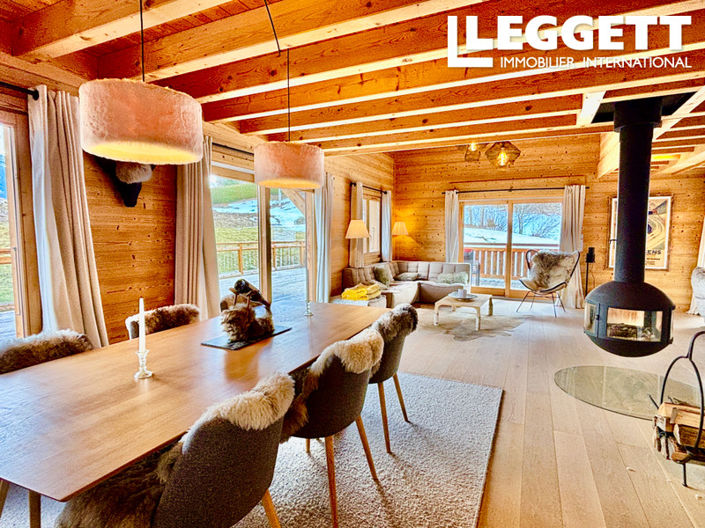 Image No.2-4 Bed House for sale