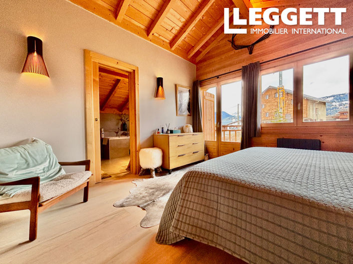 Image No.9-4 Bed House for sale