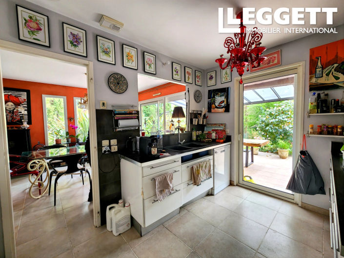 Image No.8-3 Bed House for sale