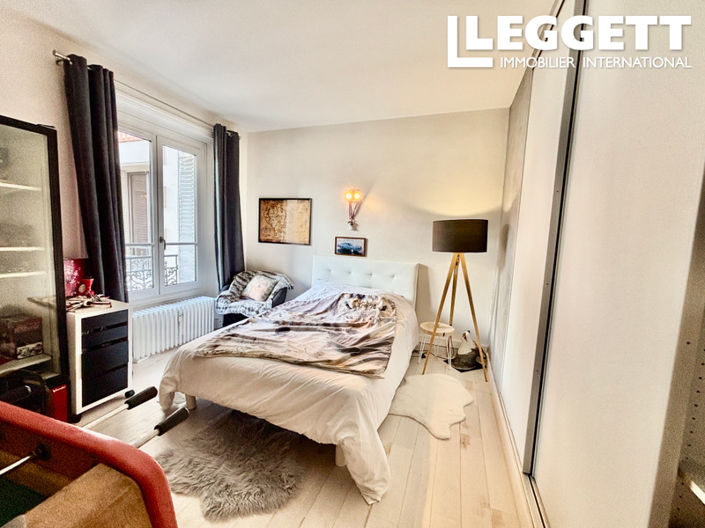 Image No.10-3 Bed Apartment for sale