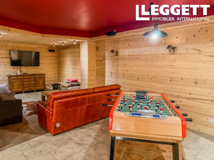 Image No.10-7 Bed House for sale