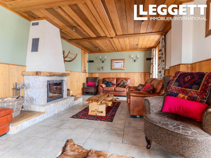 Image No.2-7 Bed House for sale