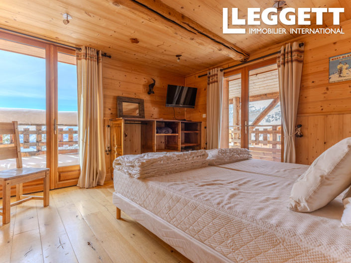 Image No.5-7 Bed House for sale