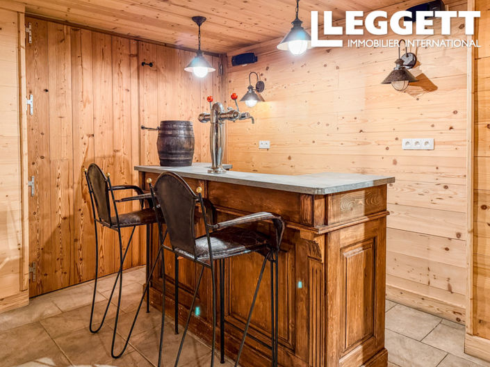 Image No.9-7 Bed House for sale