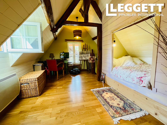 Image No.9-2 Bed House for sale