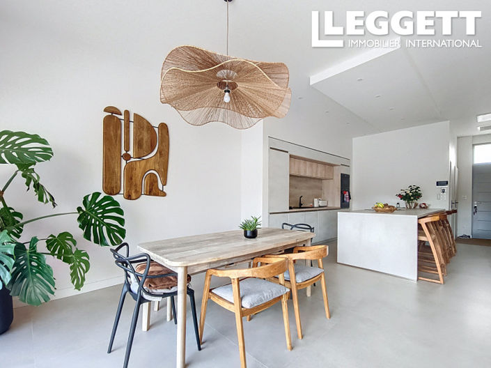 Image No.4-4 Bed House for sale