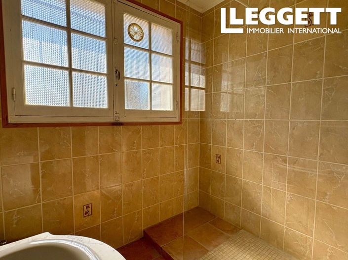 Image No.8-3 Bed House for sale