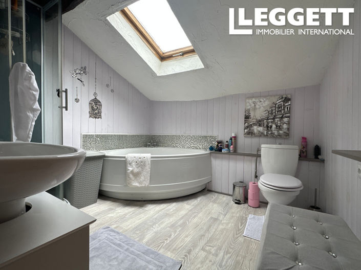 Image No.6-House for sale