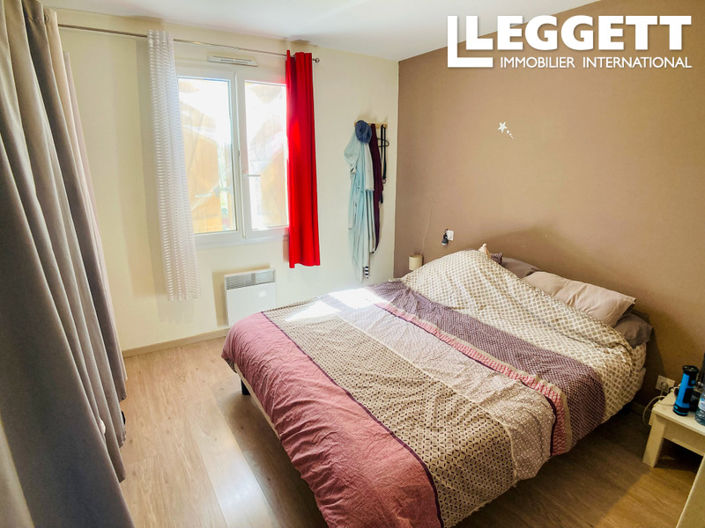 Image No.8-3 Bed House for sale