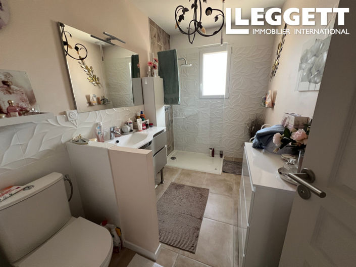 Image No.10-2 Bed House for sale