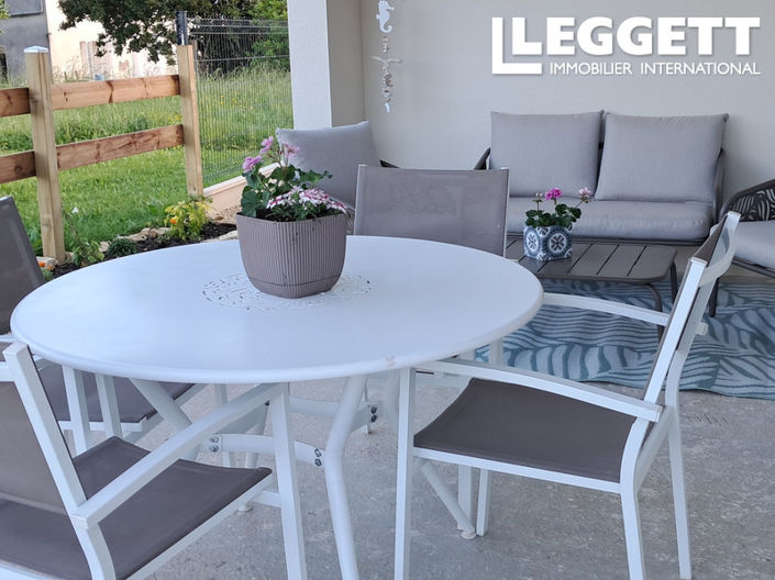 Image No.7-2 Bed House for sale