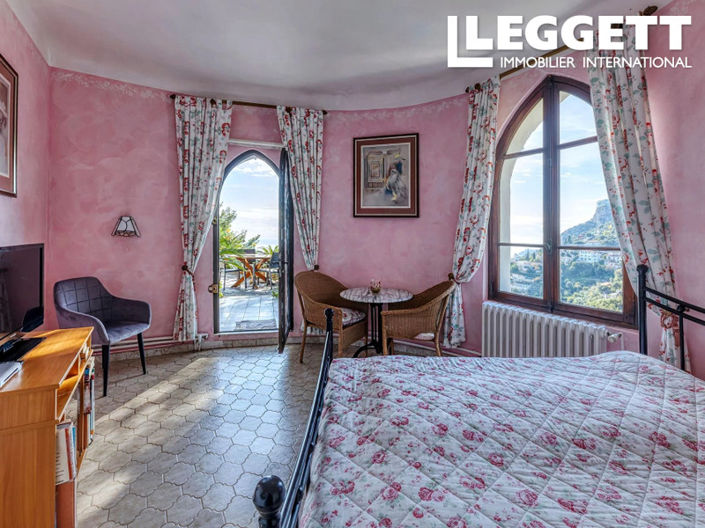 Image No.8-3 Bed House for sale