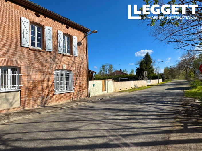 Image No.10-3 Bed House for sale
