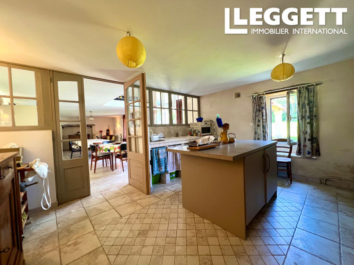 Image No.6-7 Bed House for sale