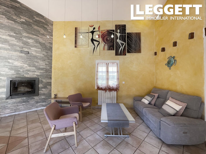 Image No.6-4 Bed House for sale