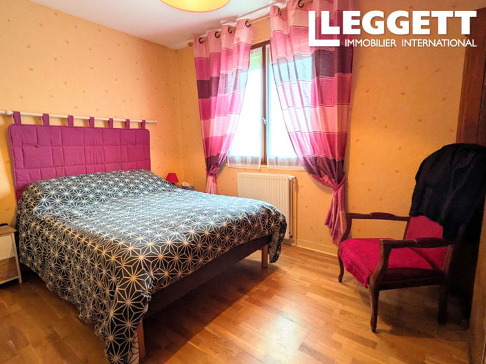 Image No.6-2 Bed House for sale