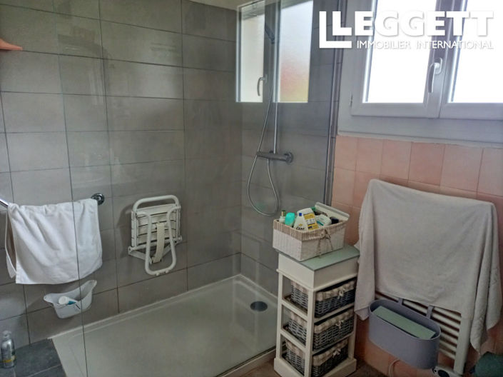 Image No.8-3 Bed House for sale