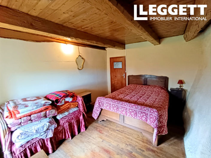 Image No.10-1 Bed House for sale