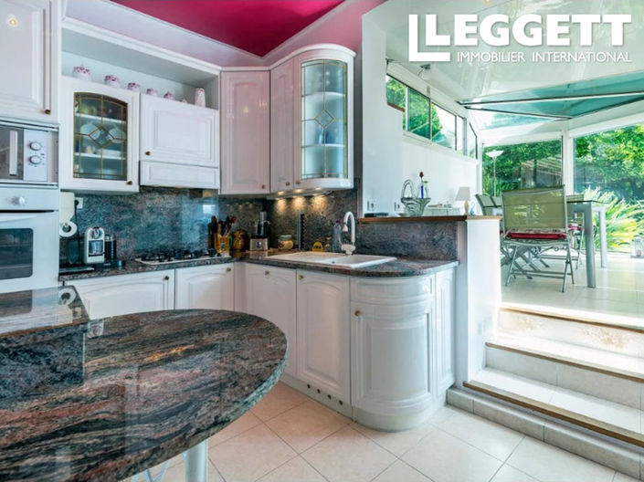 Image No.3-1 Bed House for sale