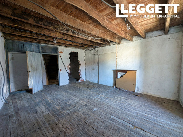 Image No.5-2 Bed House for sale