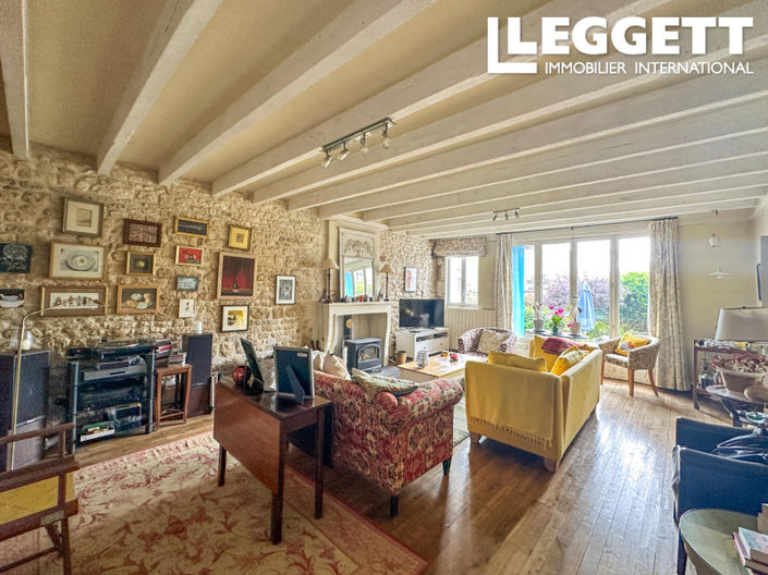 Image No.8-5 Bed House for sale