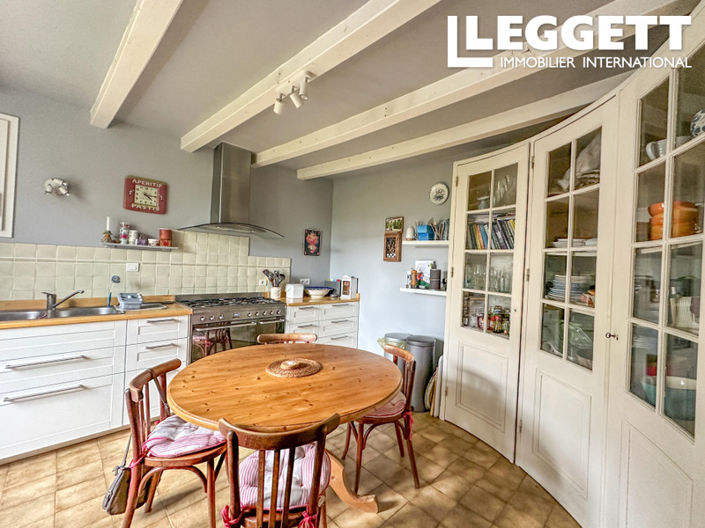 Image No.9-5 Bed House for sale