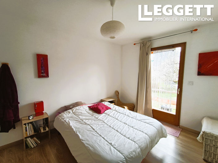 Image No.8-3 Bed House for sale