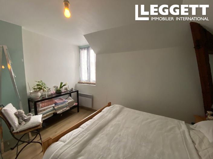 Image No.10-3 Bed House for sale